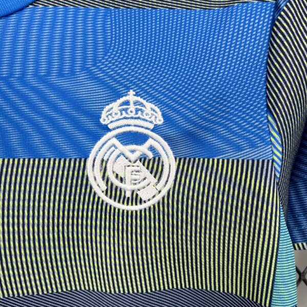 Real Madrid 2025/26 Pre-Match Training Suit Kids Kit - Image 7