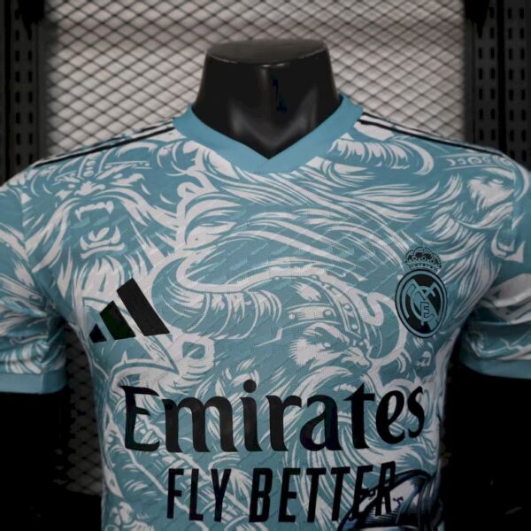 Real Madrid 2025/26 Olaf Jersey Player Version - Image 4