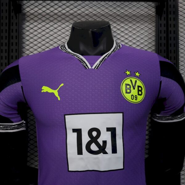 Borussia Dortmund 2025/26 Goalkeeper Special Jersey Player Version - Image 5