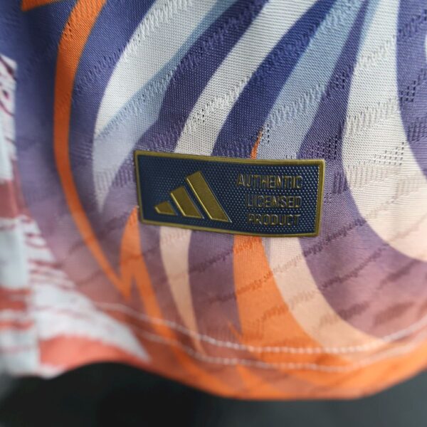 Liverpool 2025/26 Grey Special Edition Jersey Player Version - Image 3