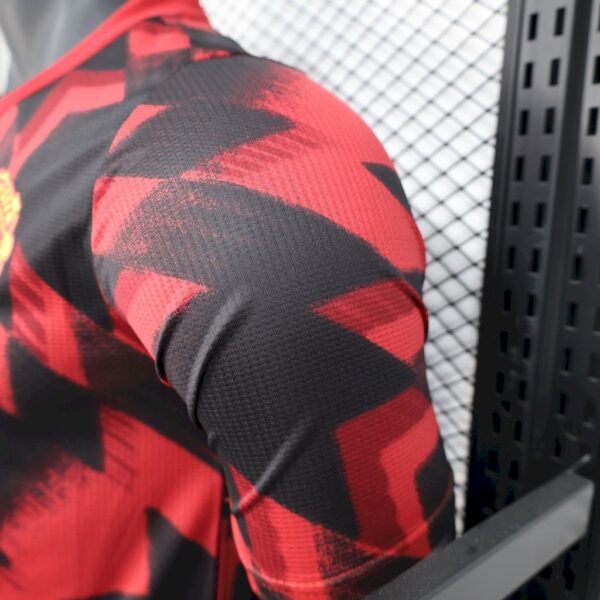 Manchester United 2025/26 Pre-Match Training Red And Black Jersey Player Version - Image 3