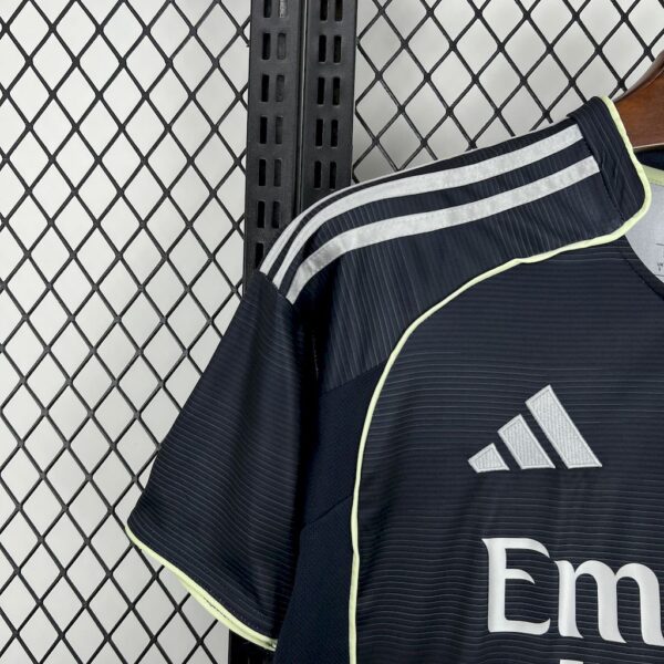 Real Madrid 2025/26 Away Jersey - Image 6