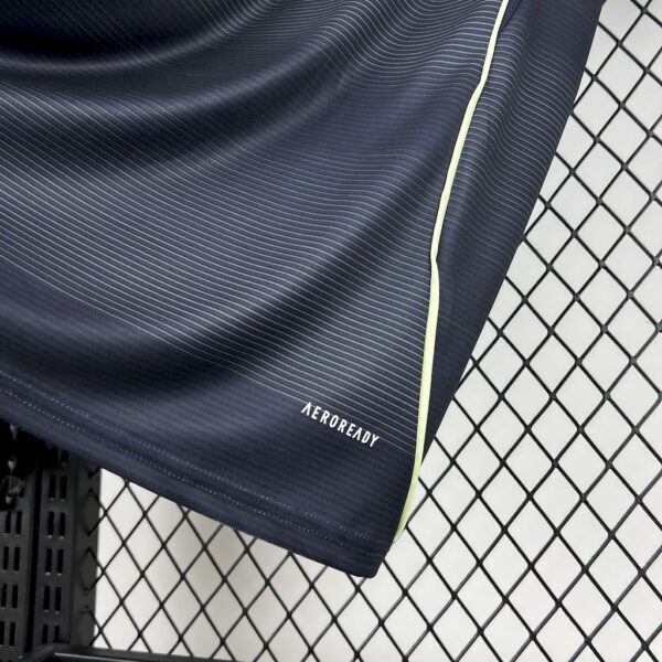 Real Madrid 2025/26 Away Jersey - Image 3