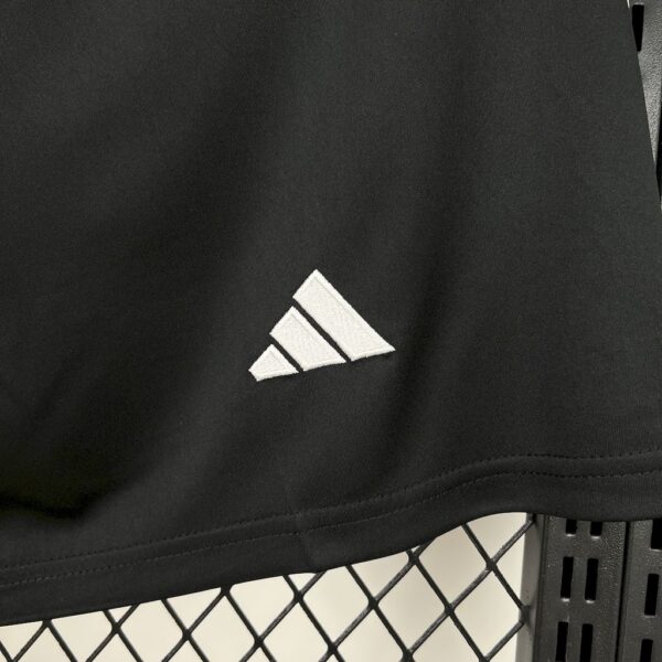 Colo Colo 2025/26 Home Shorts - Image 3