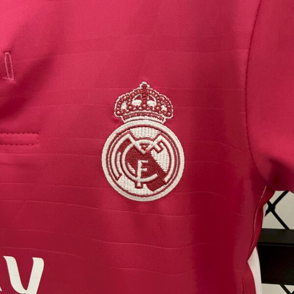 Real Madrid 2014/15 Away Kids Retro Jersey And Shorts - Image 7