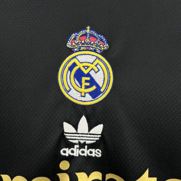 Real Madrid 2025/26 Retro Special Edition Jersey - Image 7