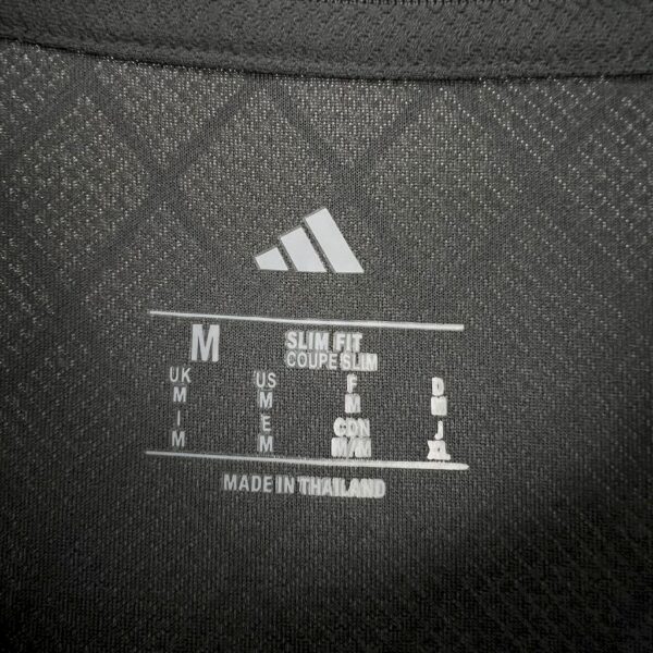 Real Madrid 2025/26 Retro Special Edition Jersey - Image 6
