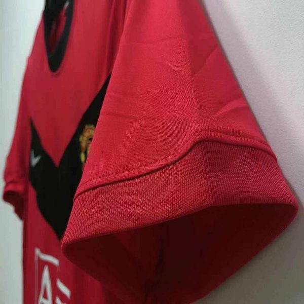 Manchester United 2009/10 Home Retro Jersey - Image 6
