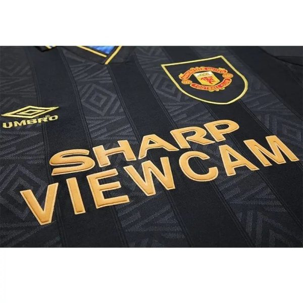 Manchester United 1993/95 Away Retro Jersey - Image 9
