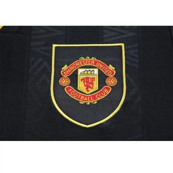 Manchester United 1993/95 Away Retro Jersey - Image 7