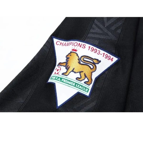 Manchester United 1993/95 Away Retro Jersey - Image 6