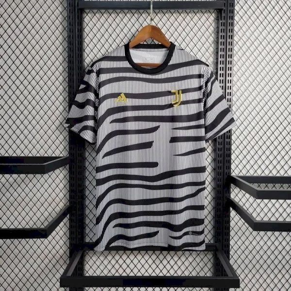 Juventus 2023/24 Pre-Match Training Jersey - Image 2