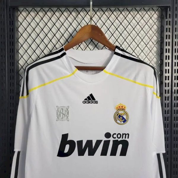 Real Madrid 2009/10 Home Long Sleeves Retro Jersey - Image 6
