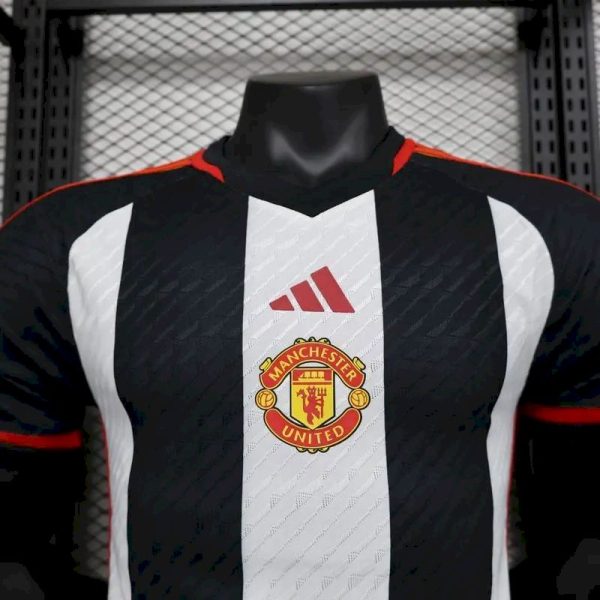 Manchester United 2023/24 Pre-Match Training Jersey Player Version - Image 2