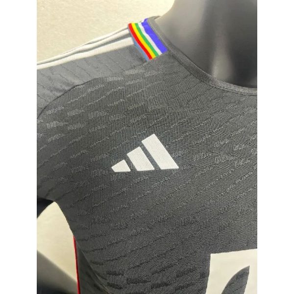 Bayern Munich 2023/24 Pre-Match Training Jersey Player Version - Image 4