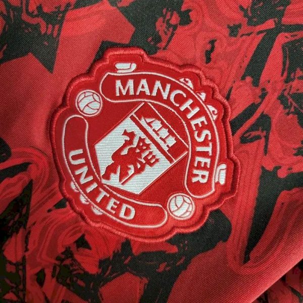 Manchester United 2023/24 Pre-Match Training Jersey Red Black - Image 5