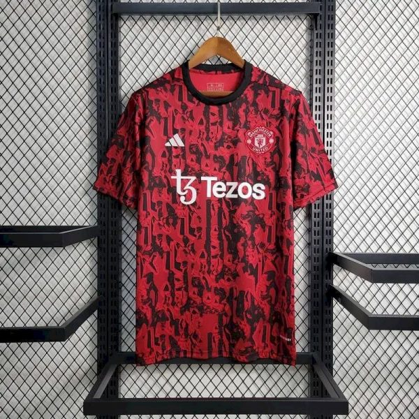 Manchester United 2023/24 Pre-Match Training Jersey Red Black - Image 2