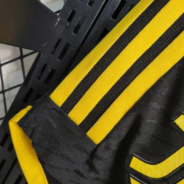 Juventus 2023/24 Home Shorts - Image 8