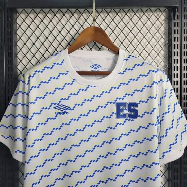 El Salvador 2023/24 Pre-Match Training Jersey - Image 5