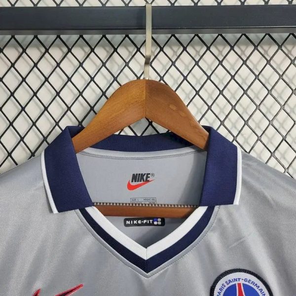 Paris Saint-Germain 2000 Away Retro Jersey - Image 6