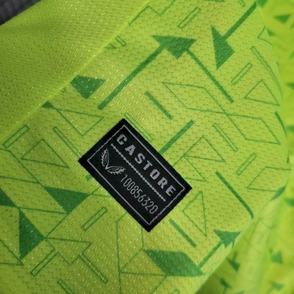 Wolves 2023/24 Goalkeeper Jersey - Image 8