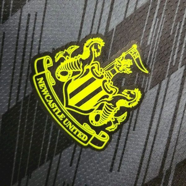 Newcastle United 2023/24 Pre-Match Training Jersey - Image 3