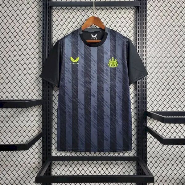 Newcastle United 2023/24 Pre-Match Training Jersey - Image 2