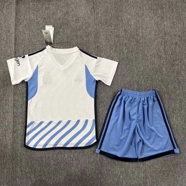 Nottingham Forest 2023/24 Away Kids Kit - Image 2
