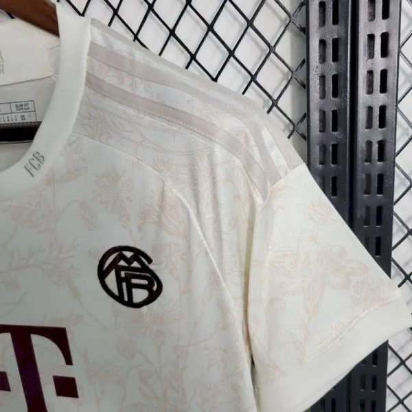 Bayern Munich 2023/24 Third Jersey - Image 6