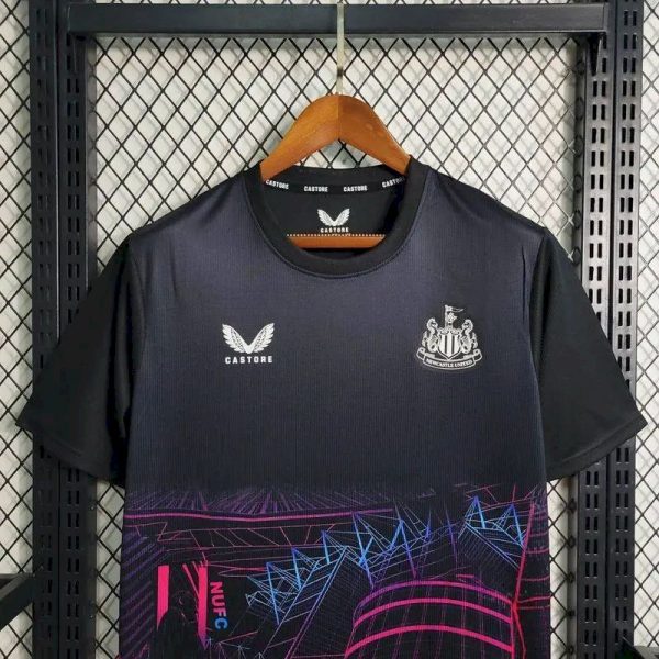 Newcastle United 2023/24 Pre-Match Training Jersey - Image 5
