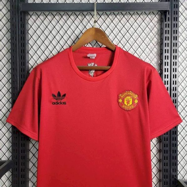 Manchester United 2023/24 Pre-Match Training Jersey - Image 4