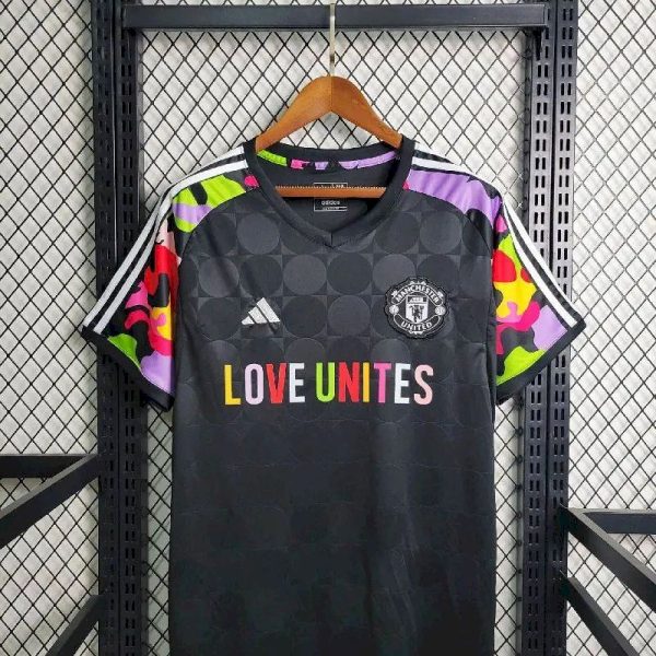 Manchester United 2024/25 Pre-Match Training Jersey - Image 2