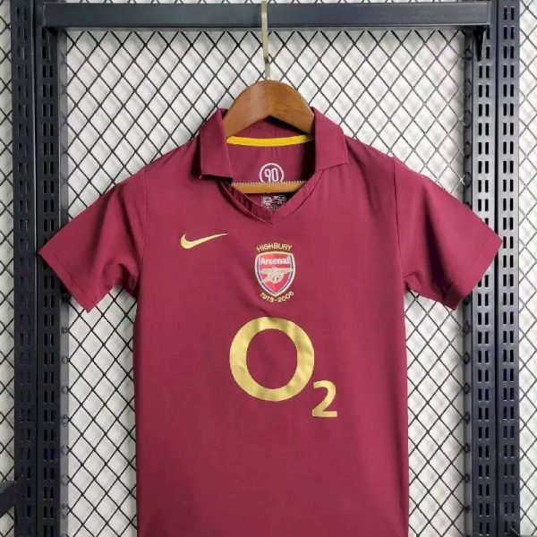 Arsenal 2005/06 Home Kids Kit - Image 2
