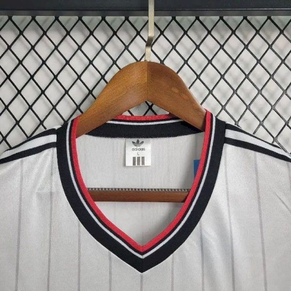 Manchester United 1983/84 Away Retro Jersey - Image 5