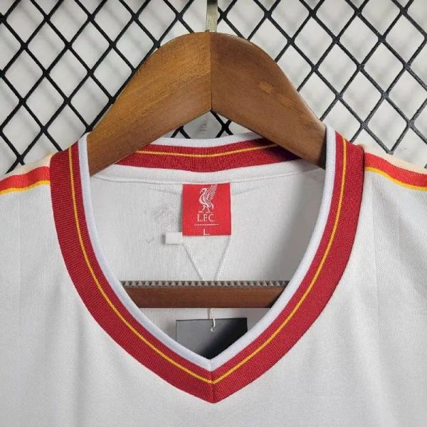 Liverpool 1985/86 Away Retro Jersey - Image 6