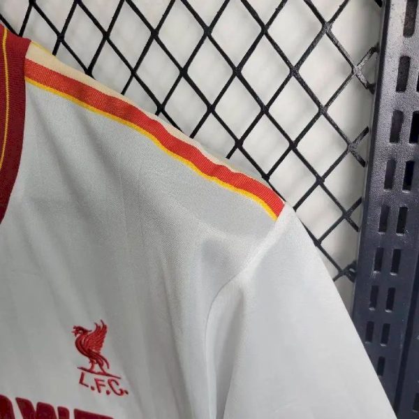 Liverpool 1985/86 Away Retro Jersey - Image 7