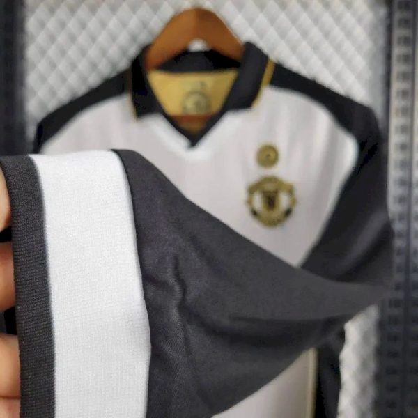 Manchester United 2001/02 Centenary Reversible Away And Third Long Sleeves Retro Jersey - Image 7
