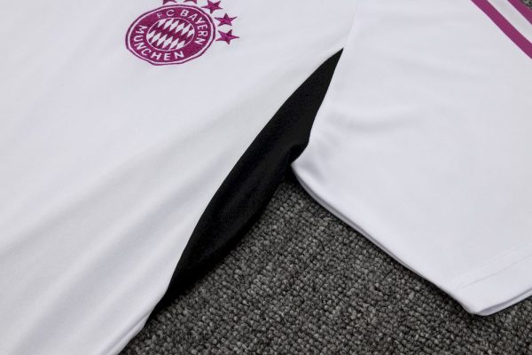 Bayern Munich 2023/24 Training Adult Jersey+3/4 Short 815 - Image 4