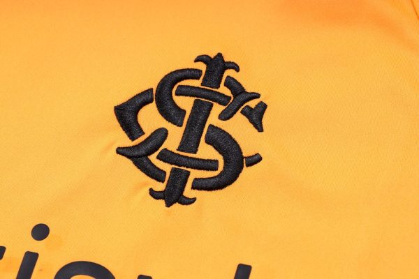 Internacional 2023/24 Training Adult Jersey+3/4 Short 815 - Image 3
