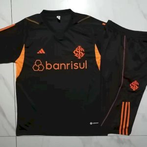 Internacional 2023/24 Training Adult Jersey+3/4 Short 815