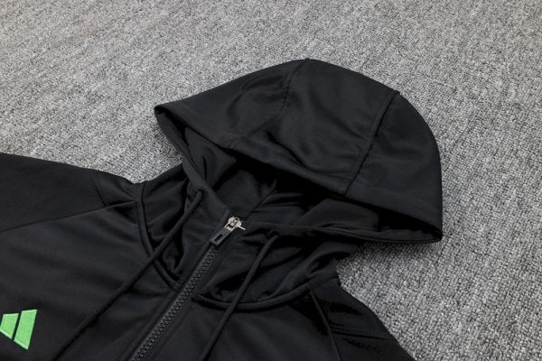 Bayern Munich 2023/24 Hoodie+Pant 815 - Image 3