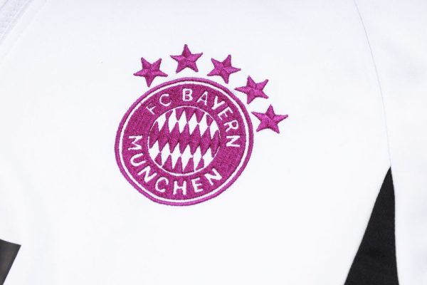 Bayern Munich 2023/24 Hoodie+Pant 815 - Image 4