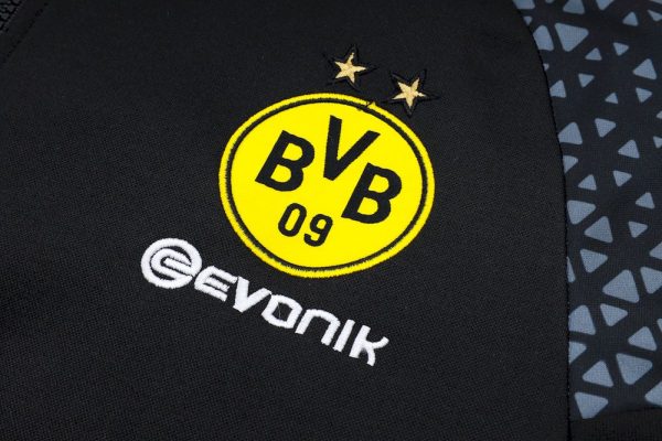 Bayern Munich 2023/24 Hoodie+Pant 815 - Image 4