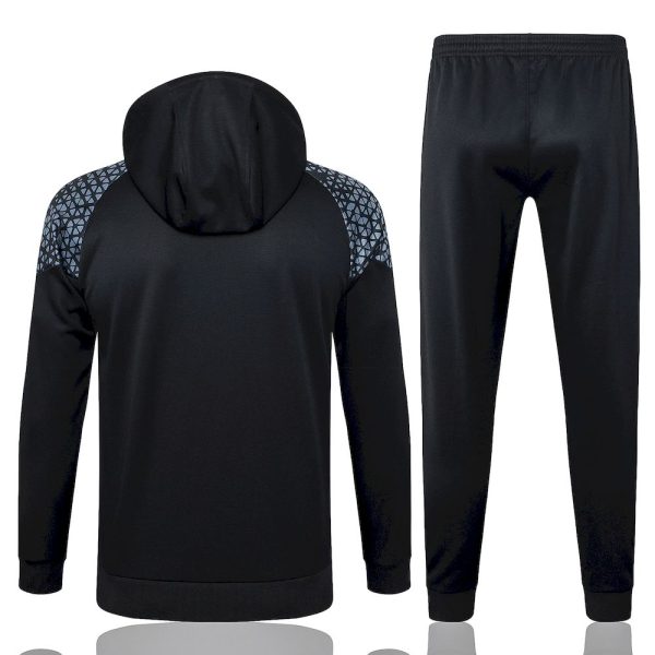 Bayern Munich 2023/24 Hoodie+Pant 815 - Image 2