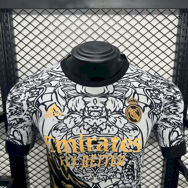 Real Madrid 2024/25 Special Edition Jersey Player Version - Image 3