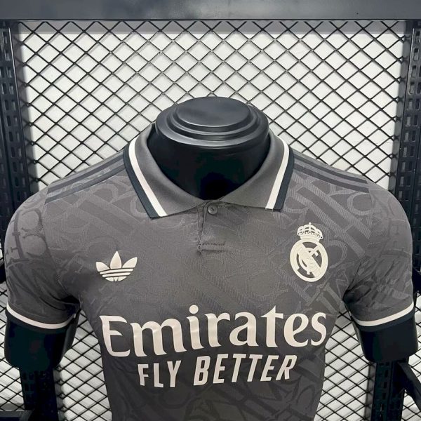 Real Madrid 2024/25 Third Jersey Player Version - Image 3