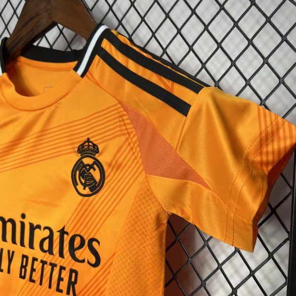 Real Madrid 2024/25 Away Kids Kit - Image 6