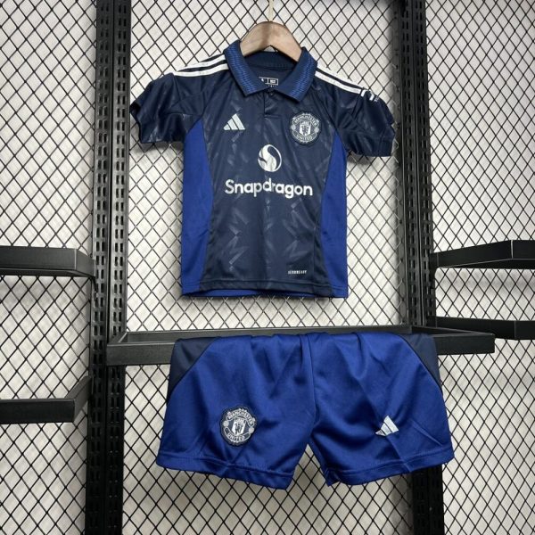 Manchester United 2024/25 Away Kids Kit - Image 4