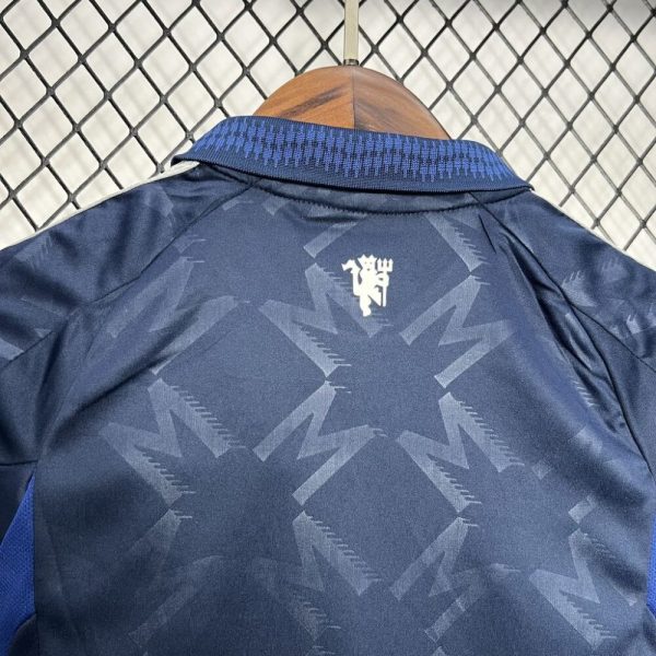 Manchester United 2024/25 Away Kids Kit - Image 3