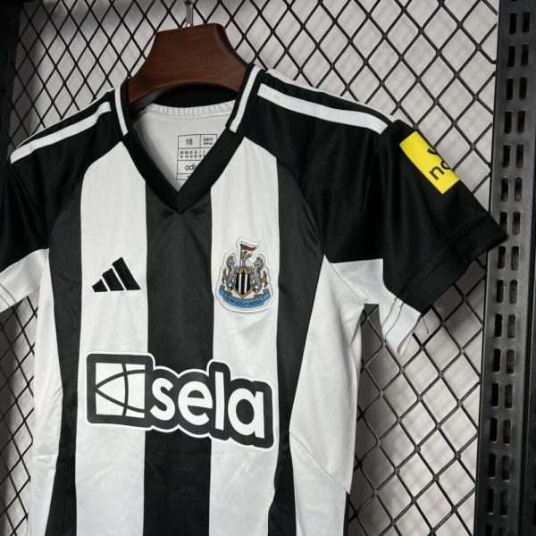 Newcastle United 2024/25 Home Kids Kit - Image 5
